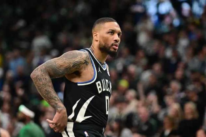  雄鹿用延伸条款裁掉利拉德，背后是无奈与现实的抉择